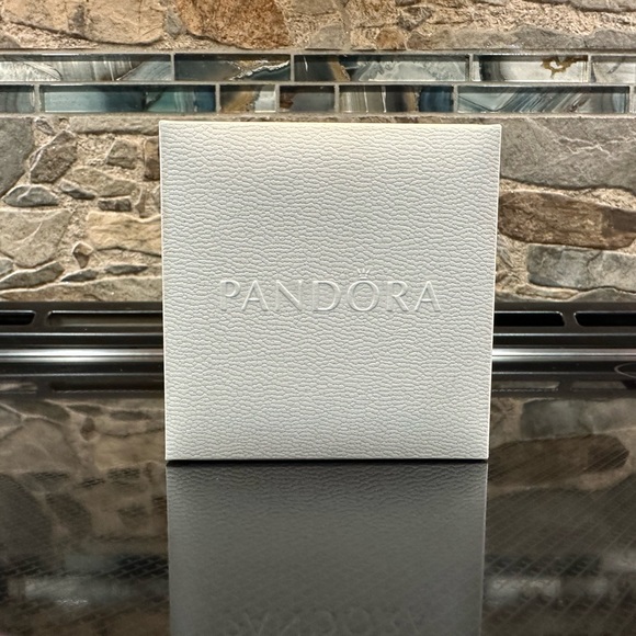 Bangle bracelet - Picture 5 of 6